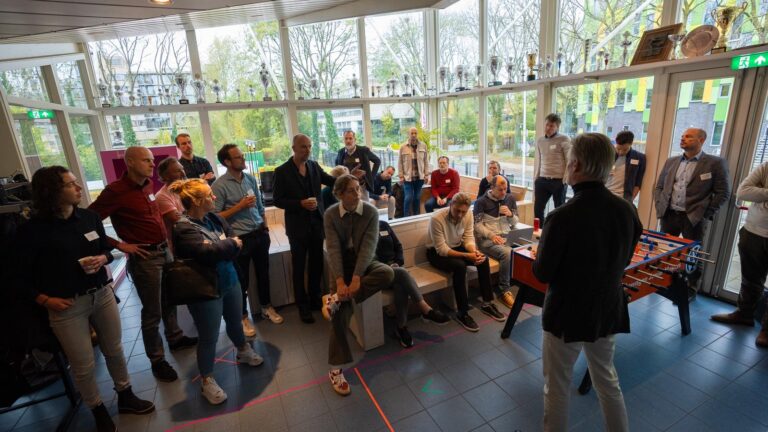 Lobby NOC*NSF en POS voor ruimte voor sport en bewegen